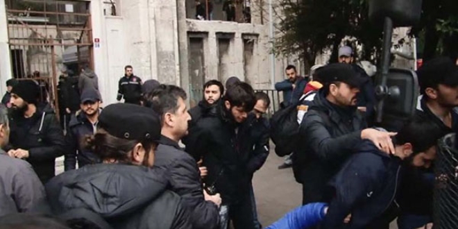 İstanbul Üniversitesi'nde kavga: 2 yaralı, 53 gözaltı