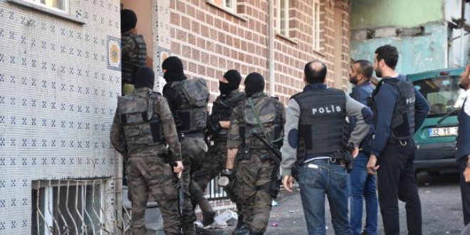Başkentte uyuşturucu operasyonu: 200'den fazla gözaltı