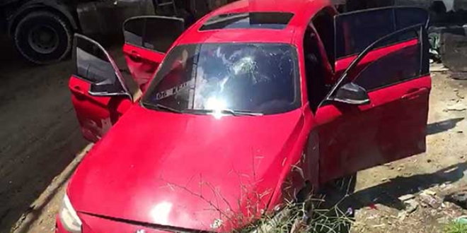 Kamyonun deposundan mazot çalan polis yakalandı