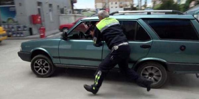 Çocuk sürücü polise zor anlar yaşattı