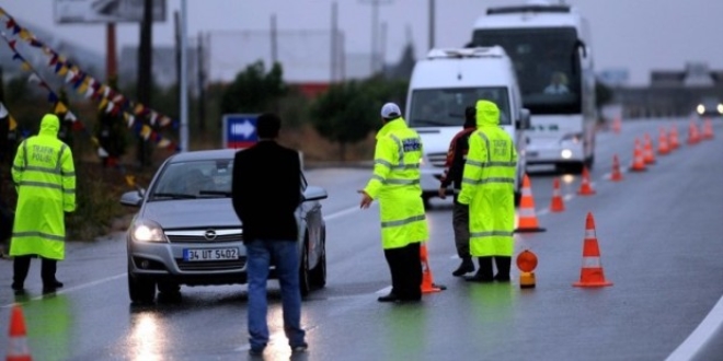 Bayramda 4 bin noktada trafik gvenlii denetimi