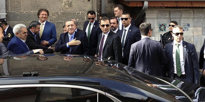 Erdoğan, cuma namazını Kayseri'de kıldı