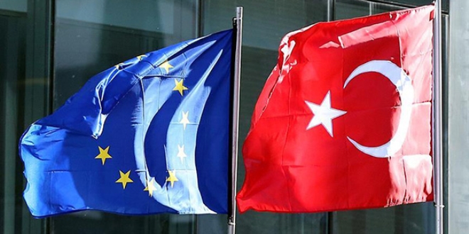 Türk toplumunun AB'ye güveni azalıyor