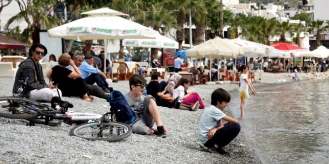 Antalya ve Muğla'da bayram yoğunluğu