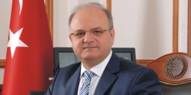 Validen Mersin'e türkülü veda