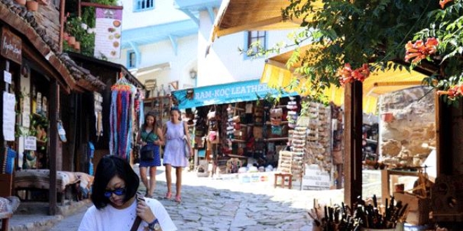 Ege'nin turist zengini kyleri