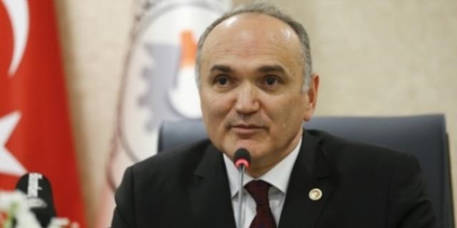 Bakan Özlü, gazeteciye kız istedi