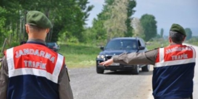 Bilecik'te FETÖ'den aranan kişi yol kontrolünde yakalandı
