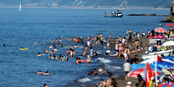 Akçakoca'nın nüfusu bayramda altı kat arttı