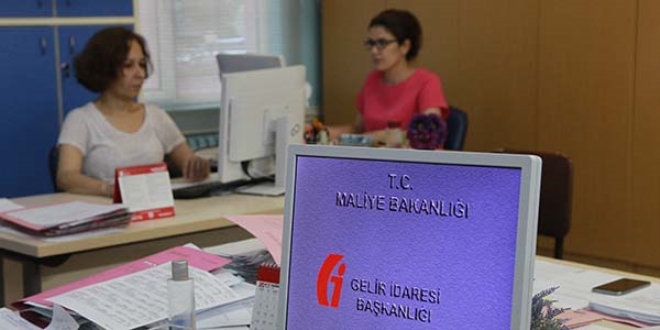 Vergi daireleri 24.00'e kadar açık