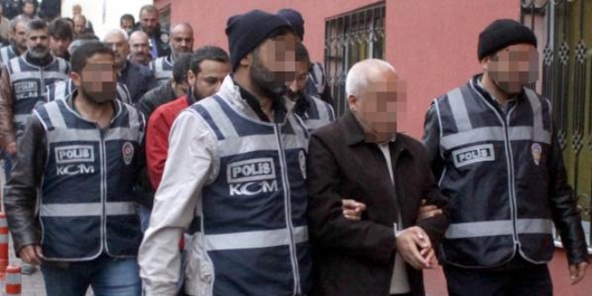 Yalova'da 6'sı tutuklu 22 eski doktor ile eczacı, hakim karşısına çıktı