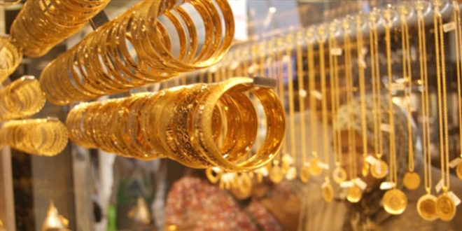 Altının kilogramı 140 bin 900 liraya geriledi