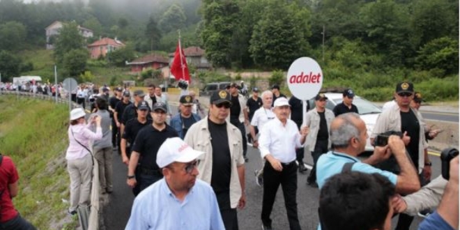 Kılıçdaroğlu'na Hendek'te hem destek, hem protesto