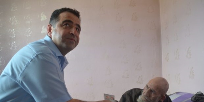 126 yaşında ilk kez doğum günü kutladı