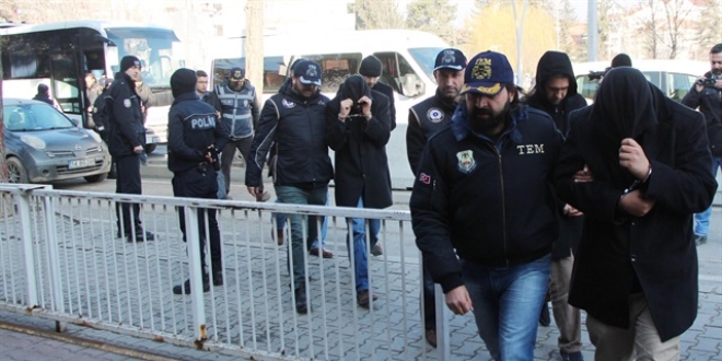 Bolu merkezli FETÖ operasyonu: 9 kişi gözaltına alındı