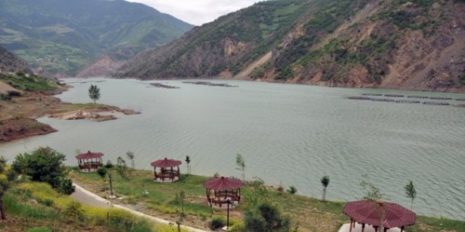 Giresun'da gölete giren 16 yaşındaki genç kayboldu