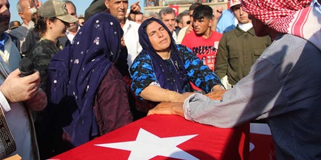 Mersin'de kalp krizi geçiren polis şehit oldu