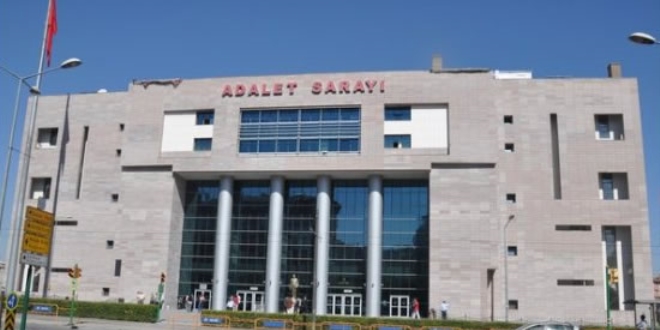 18 emniyet personelinin yargılandığı dava ertelendi
