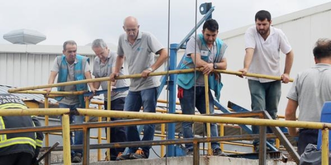 Denetlemeye geldi fabrikanın kuyusuna düştü