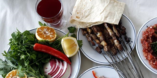 Yemeği sadece yemek değil koklamak da şişmanlatıyor