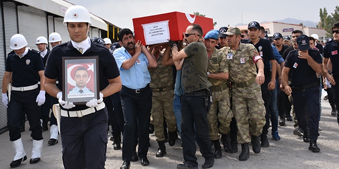 Şırnak'ta şehit olan polis için tören düzenlendi