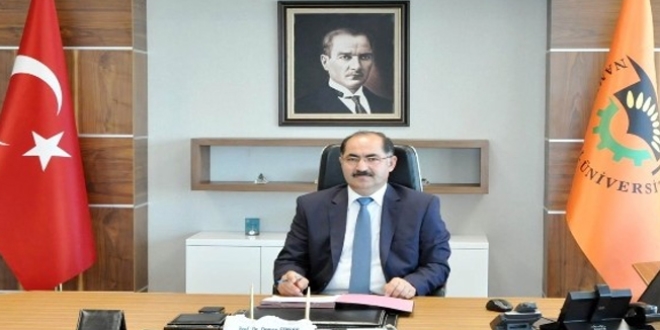 Rektör, yardımcılardan sonra başhekimi de görevden aldı