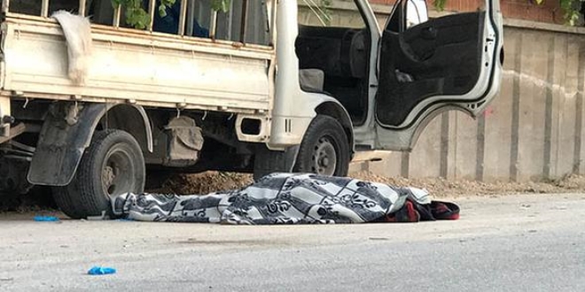 Kamyonet yol kenarındakileri ezdi: 1 ölü, 7 yaralı