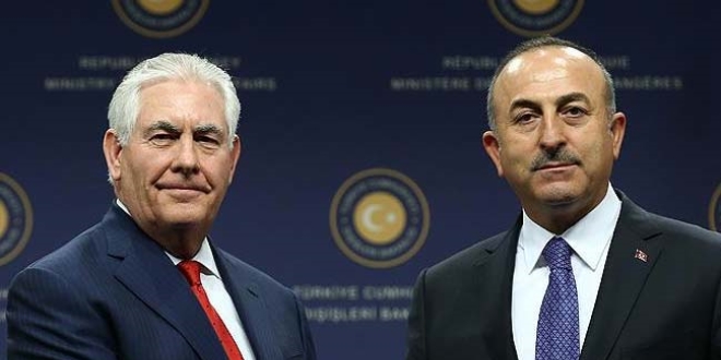 Çavuşoğlu, ABD'li mevkidaşı Tillerson ile görüştü