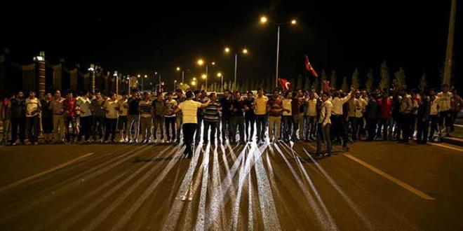 Darbe girişiminin ekonomiye etkisi 'mikro' kaldı