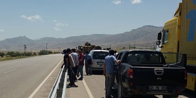 Sınır kapısı yolunda bomba bulundu, ulaşım durdu!