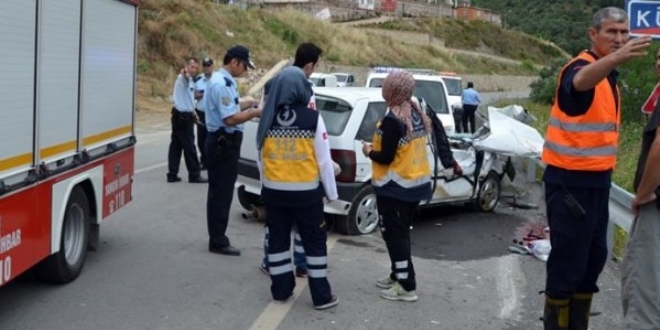 Polis memuru trafik kazasında hayatını kaybetti