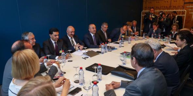Çavuşoğlu: İçişlerimize karışma. Sana laf düşmez
