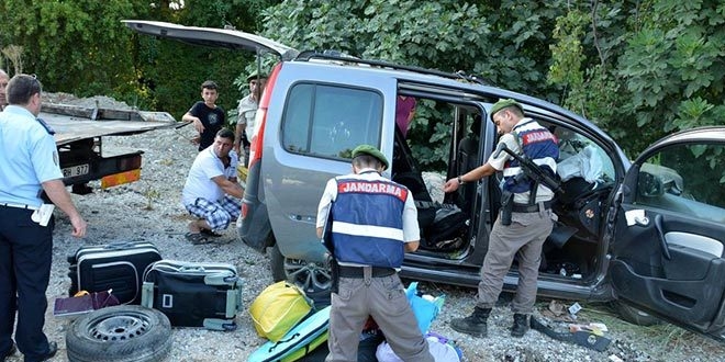 Muğla'da zincirleme trafik kazası: 3 ölü, 4 yaralı