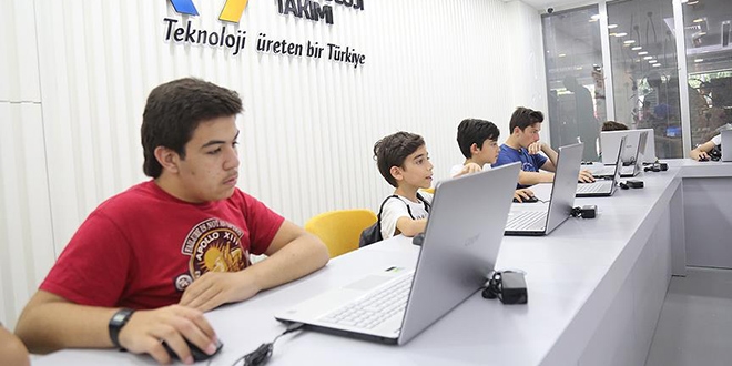Geleceğin teknoloji yıldızları yola çıktı
