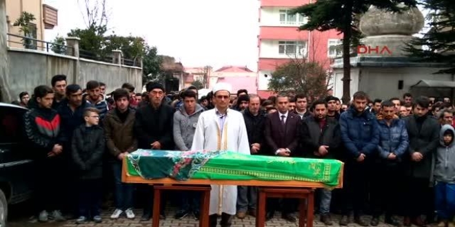 Trafik kazasında hayatını kaybeden iki öğrenci defnedildi