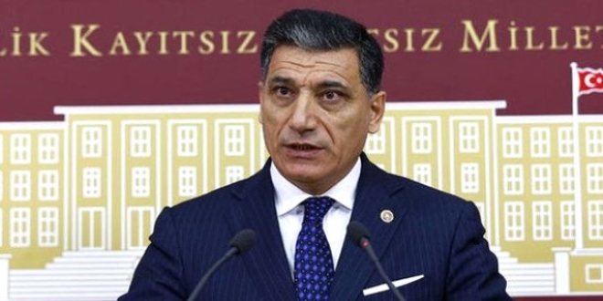 'Yapacaksanız Sayın Akşener ile siyasi mücadele yapın'