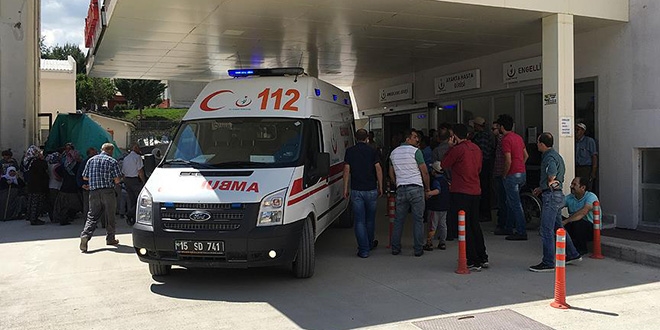 Burdur'da ii servisi devrildi: 9 yaral