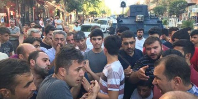 Mahalleli rehin aldı! Polis zor ikna etti