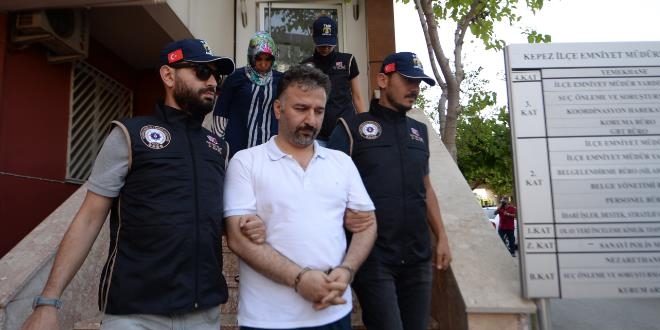 Antalya'da gözaltına alınan çift, kaymakamlar imamı çıktı