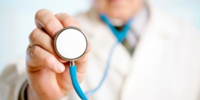 Aile sağlık merkezinin camlarını kıran doktor ihraç edildi