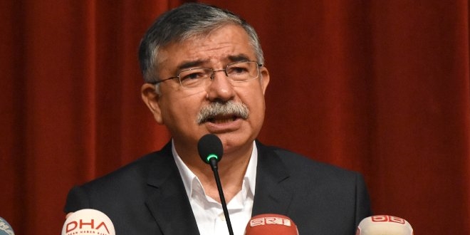 Bakan Yılmaz'dan şehit öğretmen için başsağlığı mesajı