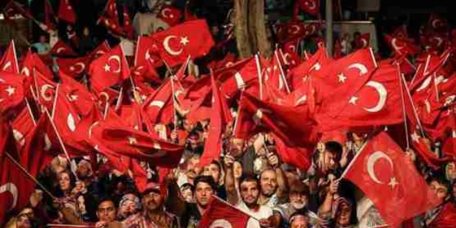 Cumhurbaşkanlığı Külliyesi'nde nöbet devam ediyor