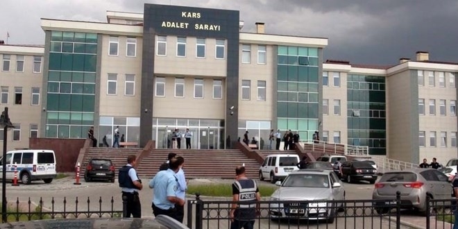 Kars'ta tutuklu bir uzman avu tahliye edildi