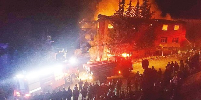 Yurtlara aileler ve öğrenciler not versin