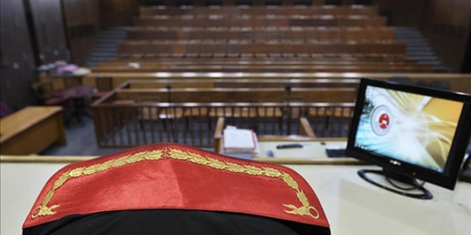 Gırgır çizerine zorla getirme kararı