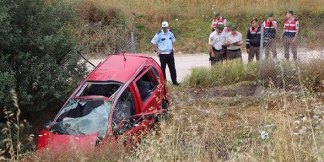 TEM'de otoyolunda kaza: 2 ölü, 4 yaralı