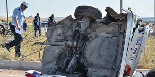 Çorum'da kaza: 3 ölü, 26 yaralı
