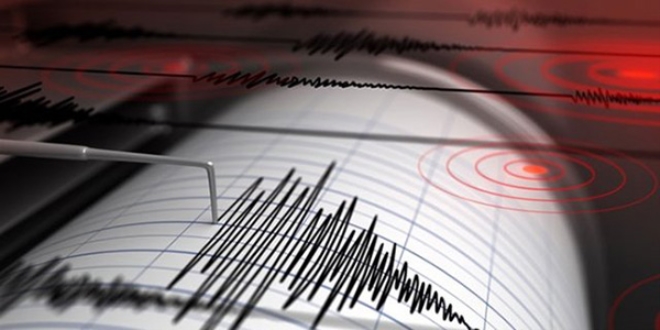 anakkale'de korkutan deprem!