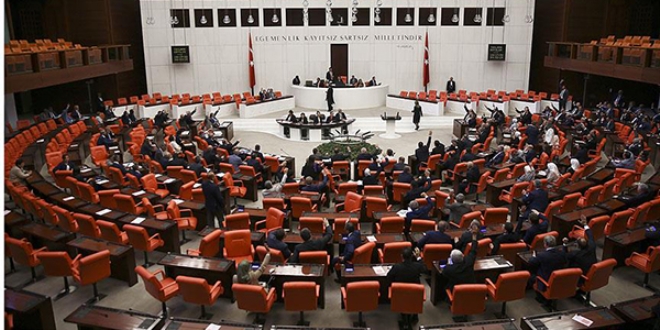 Meclis, İçtüzük görüşmelerinden sonra tatile giriyor