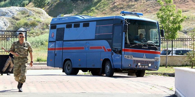 Doktorlara ayrı, polislere ayrı kod adı kullanmış